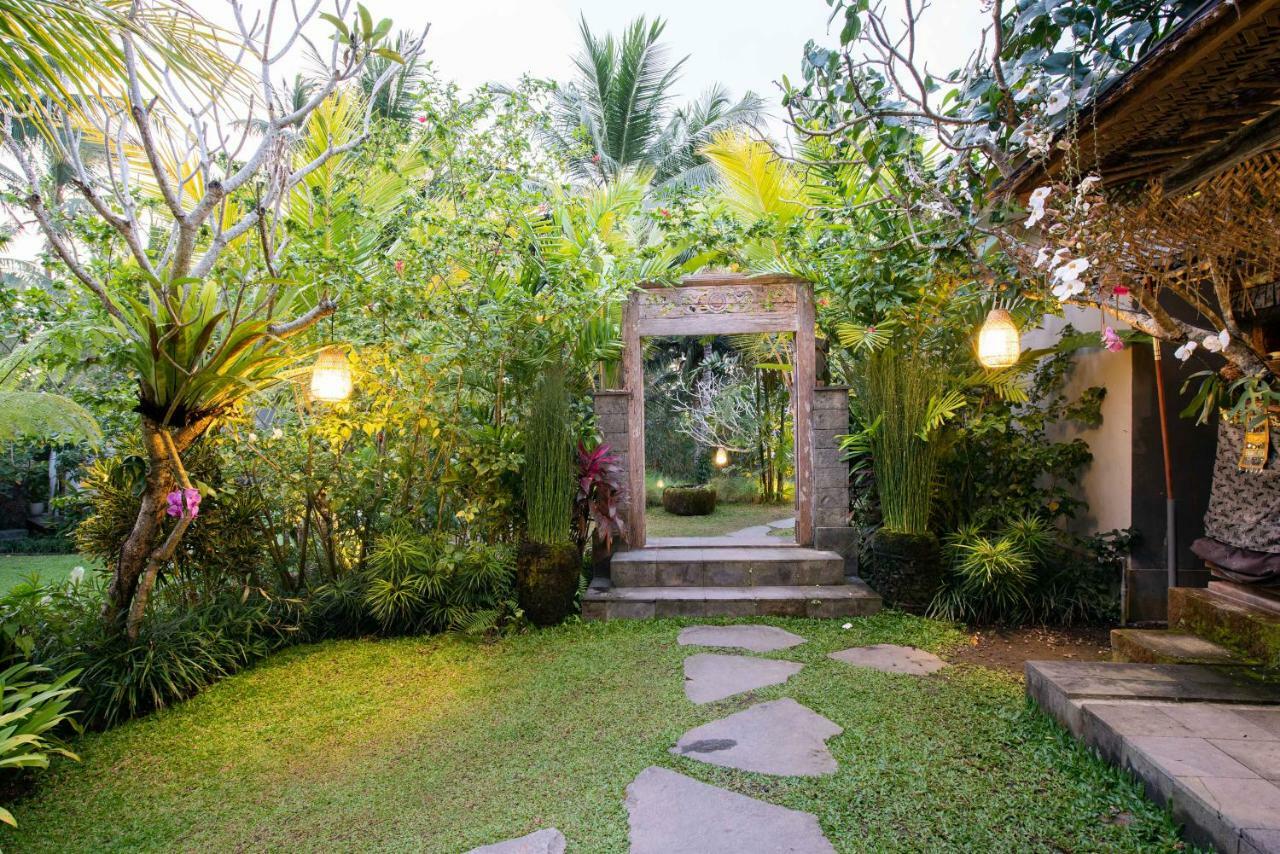 Ubud Tropical Buitenkant foto
